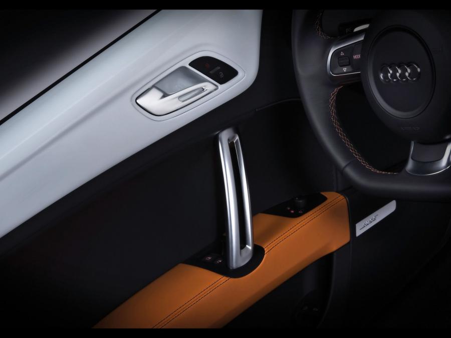 Детали интерьера Audi TT Clubsport Quattro Concept 2008 года  (фото 5 из 7)